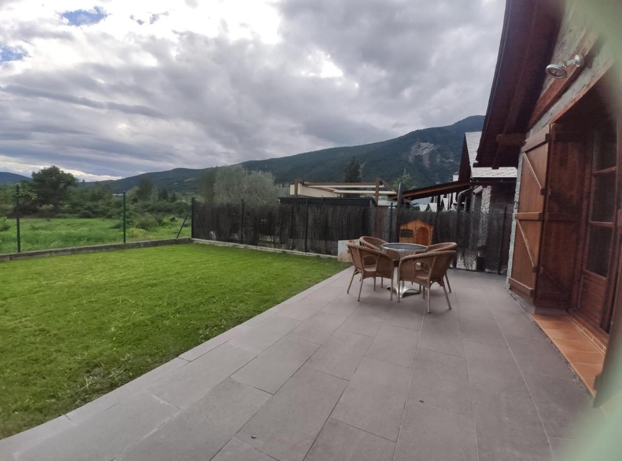 Casa Orbil Villa Villanua Luaran gambar